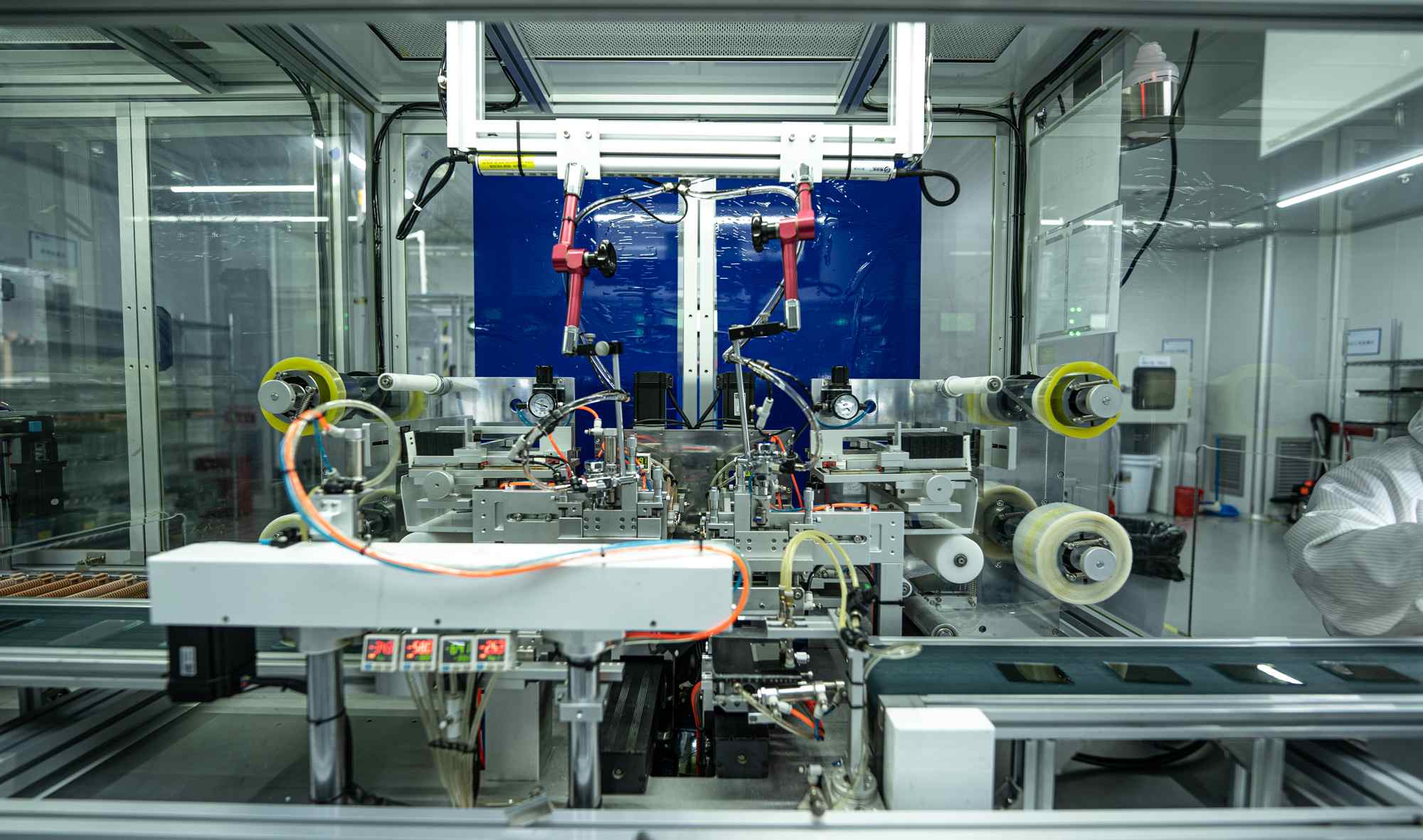 Præcisionsjustering og cellesamling: Analyse af PI-belægning og gnidningsprocesser i LCD-fremstilling